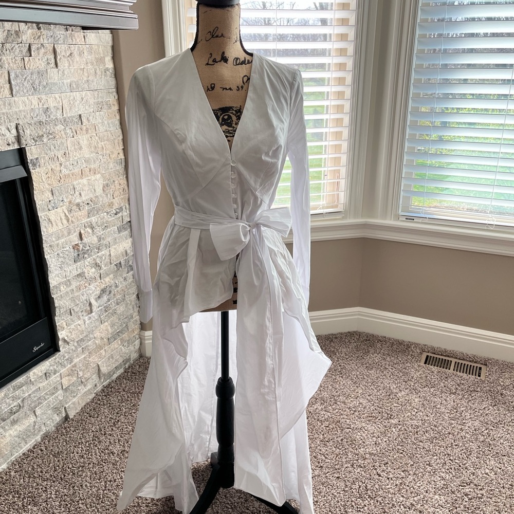 Venus white elegant blouse